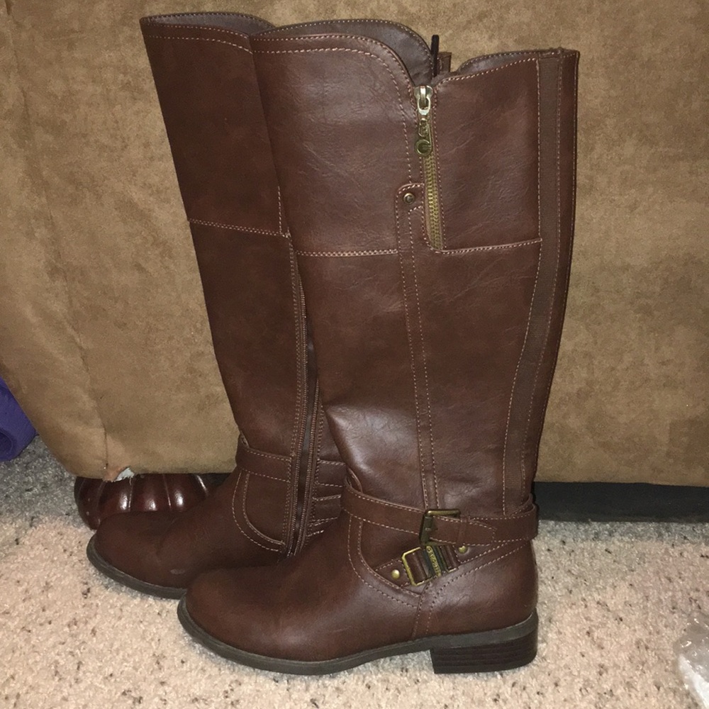Riding boots
